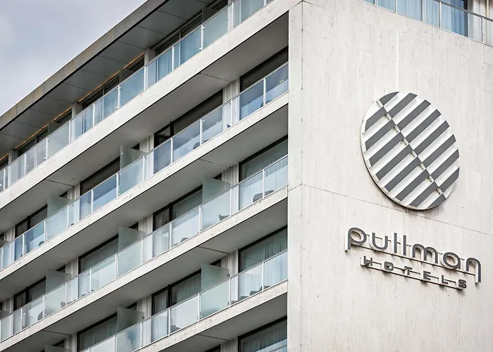 Pullman Paris Tour Eiffel Hotel